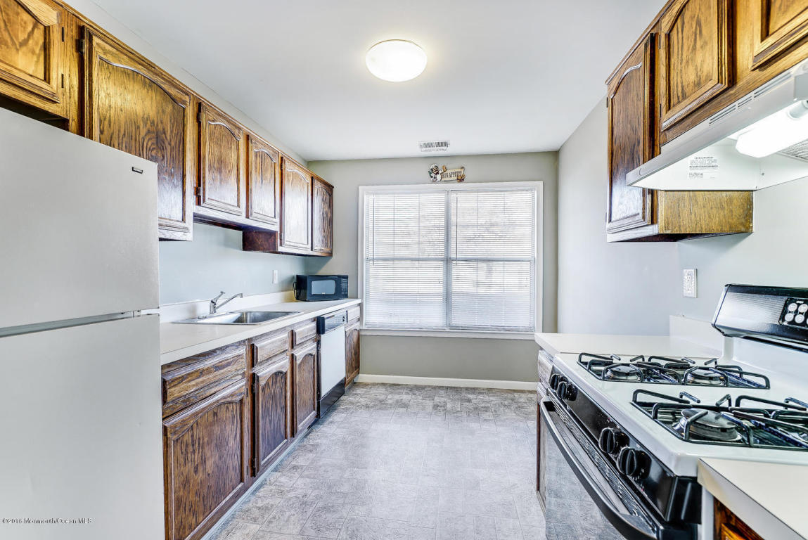 413 Brookview Ct, Howell, NJ 07731 photo 12