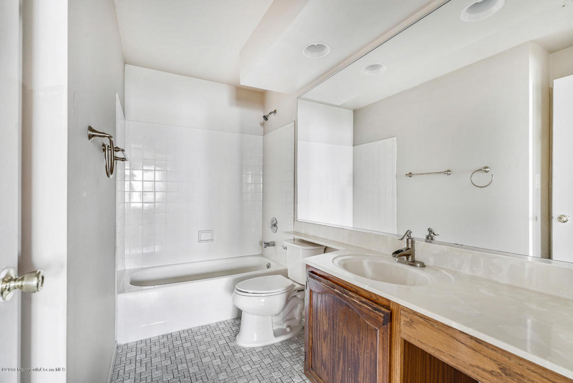 413 Brookview Ct, Howell, NJ 07731 photo 20