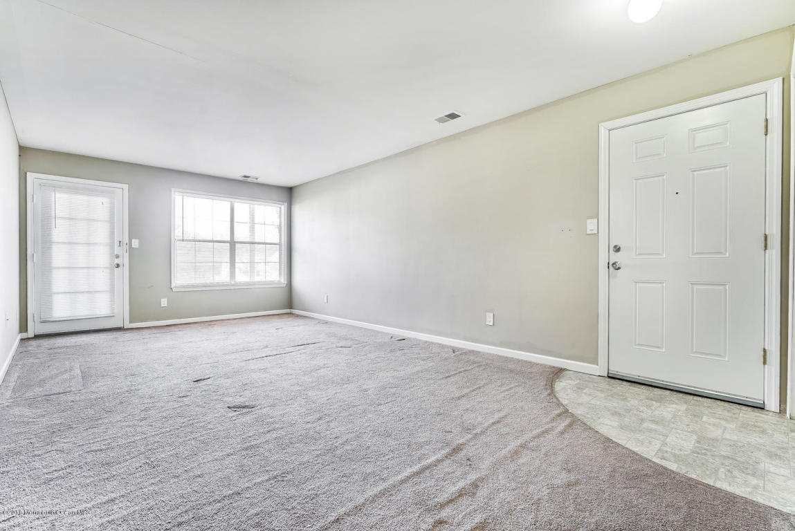 413 Brookview Ct, Howell, NJ 07731 photo 6