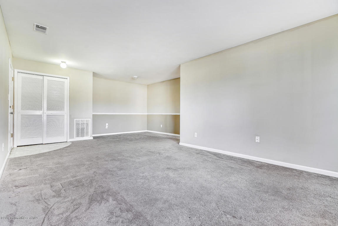 413 Brookview Ct, Howell, NJ 07731 photo 10