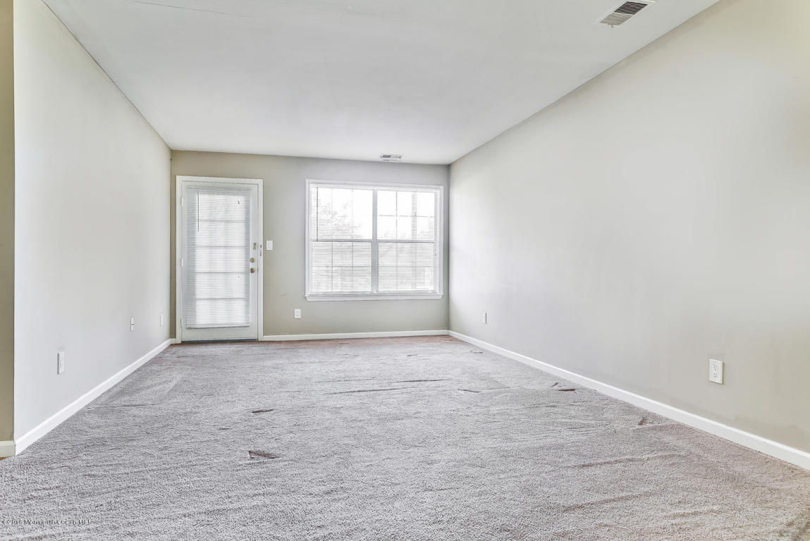 413 Brookview Ct, Howell, NJ 07731 photo 8