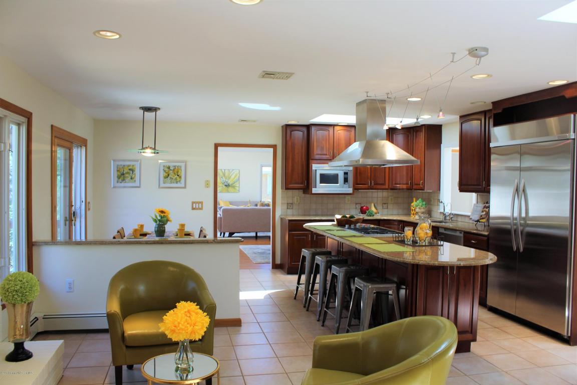 7 Pine Ln, Ocean, NJ 07712 photo 8