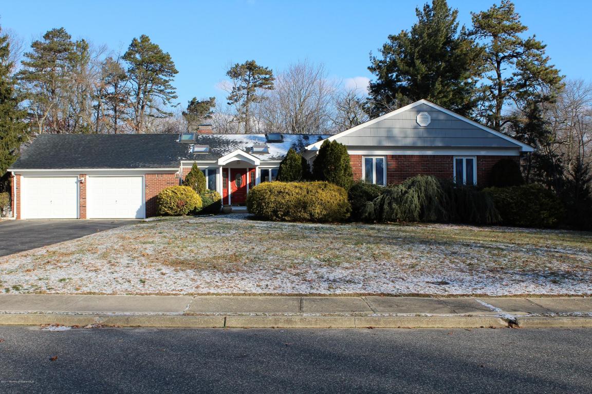7 Pine Ln, Ocean, NJ 07712 photo 2