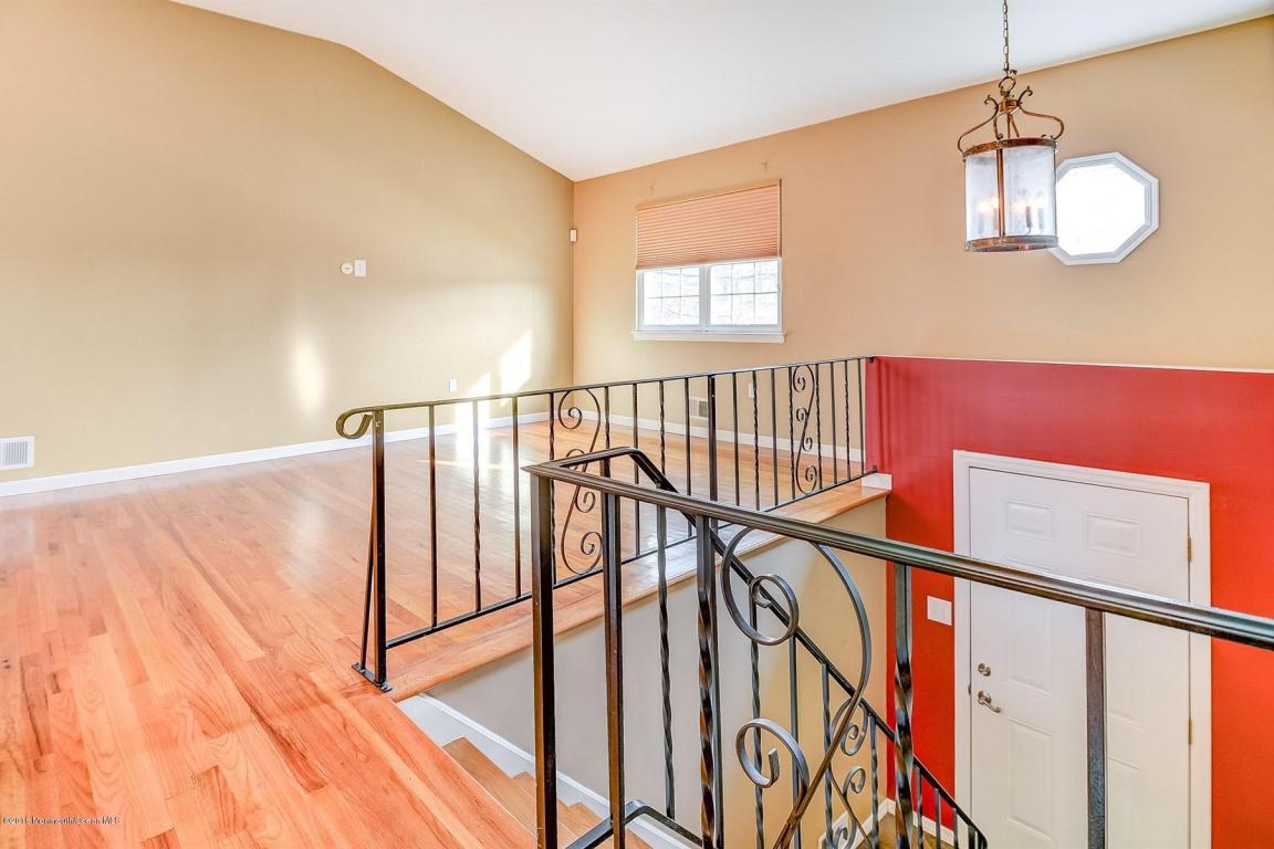 324 Main St, Matawan, NJ 07747 photo 4