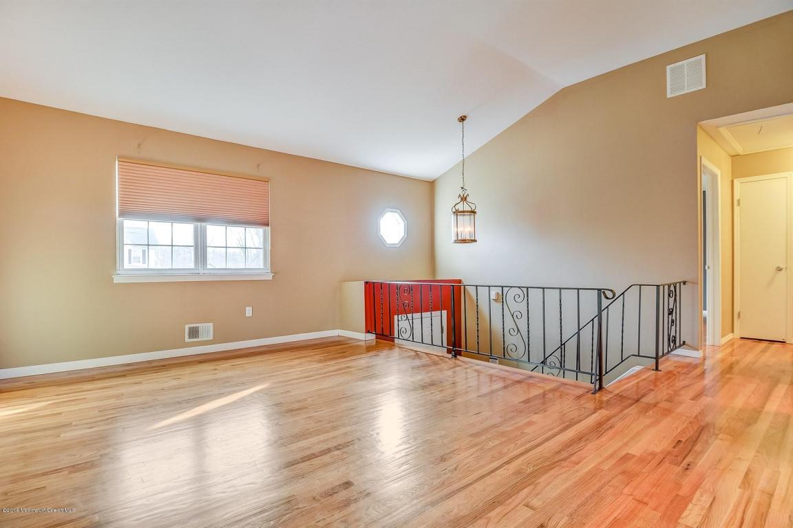 324 Main St, Matawan, NJ 07747 photo 3