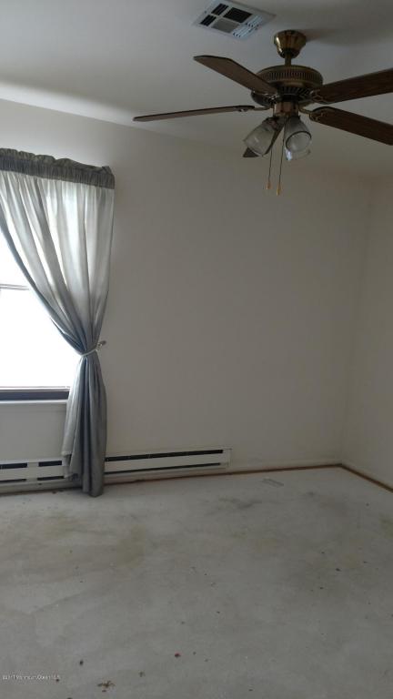 12 Rushmore Dr, Brick, NJ 08724 photo 5