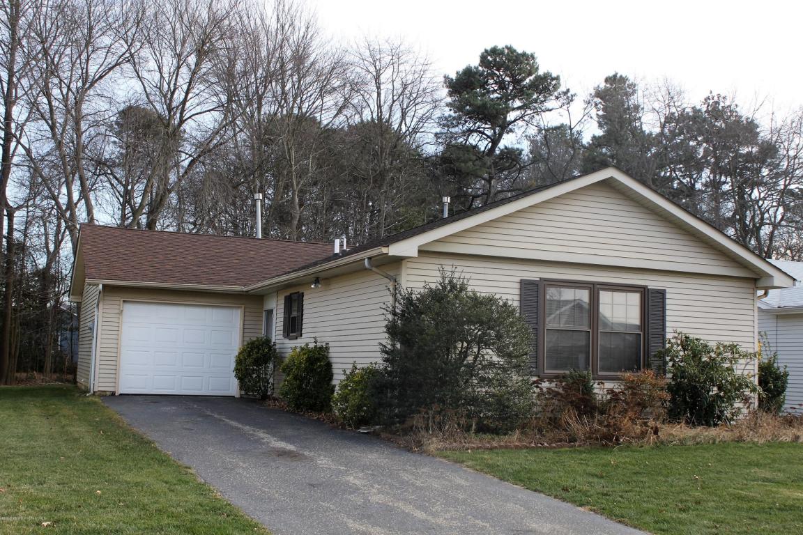 12 Rushmore Dr, Brick, NJ 08724 photo 1