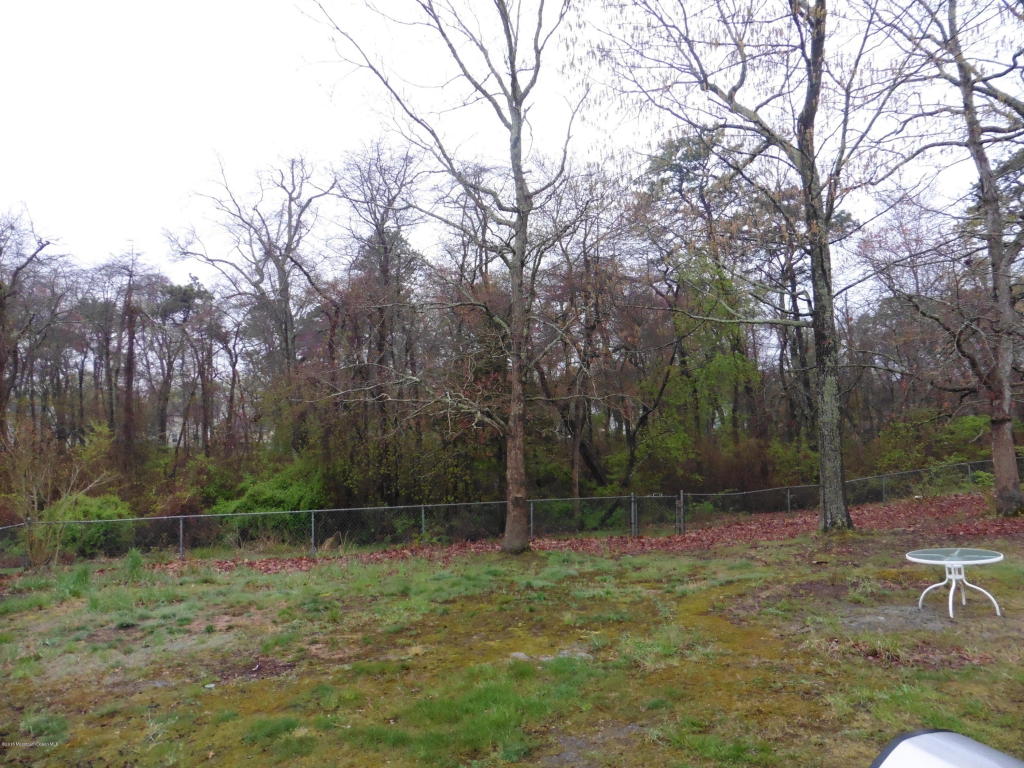 697 Millbrook Rd, Brick, NJ 08724 photo 8