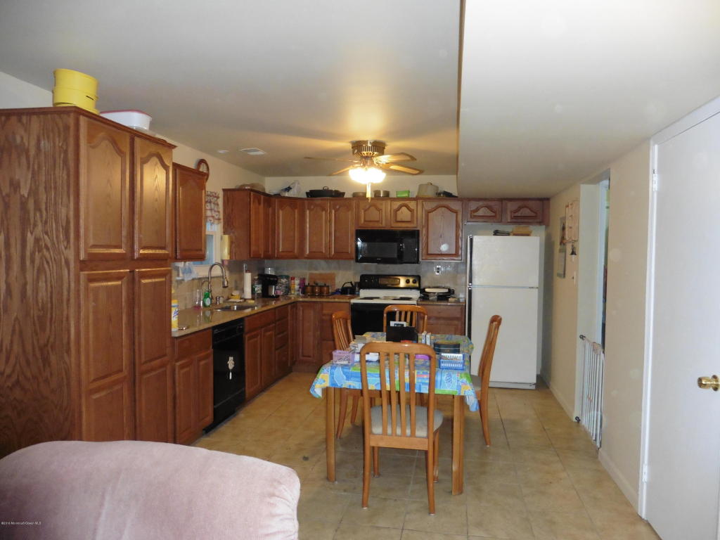 697 Millbrook Rd, Brick, NJ 08724 photo 10