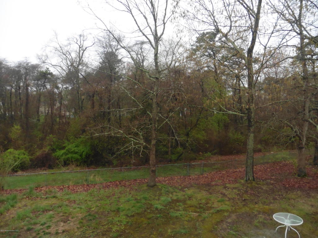 697 Millbrook Rd, Brick, NJ 08724 photo 6