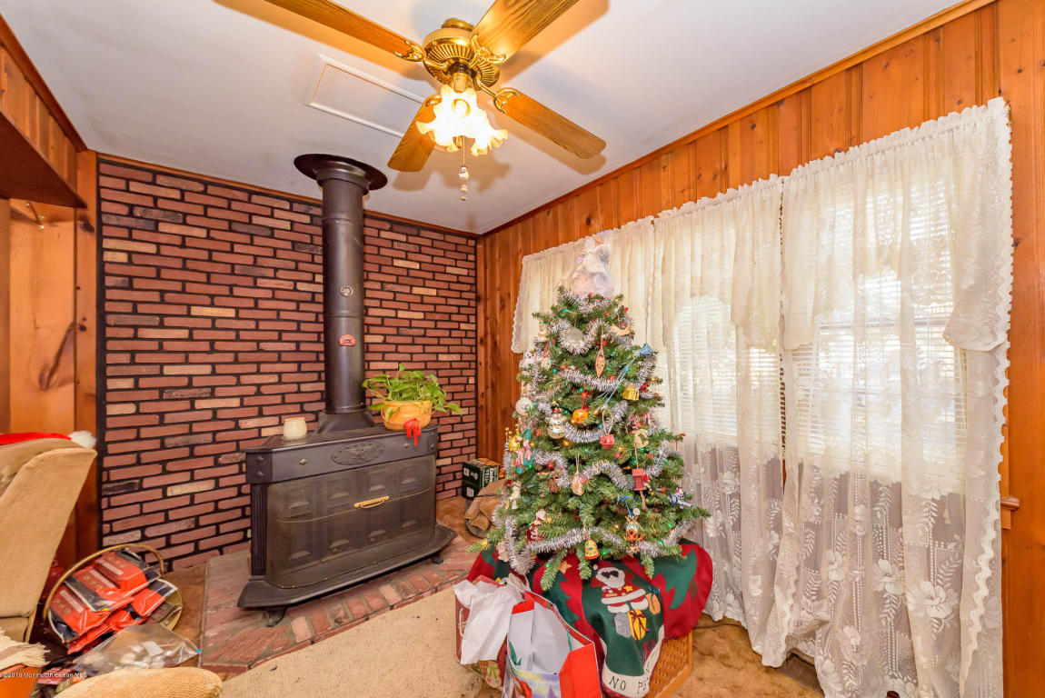 225 Circle Dr, Brick, NJ 08723 photo 2