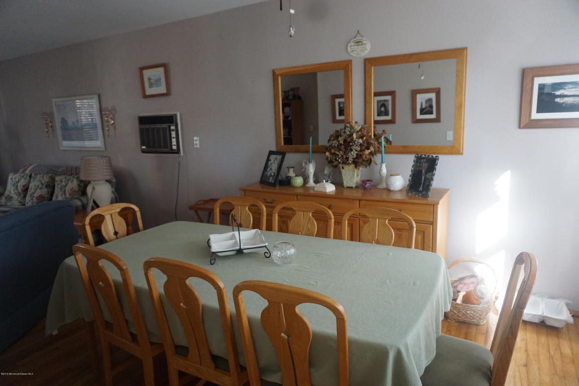 106 Crescent Dr, Brick, NJ 08724 photo 3