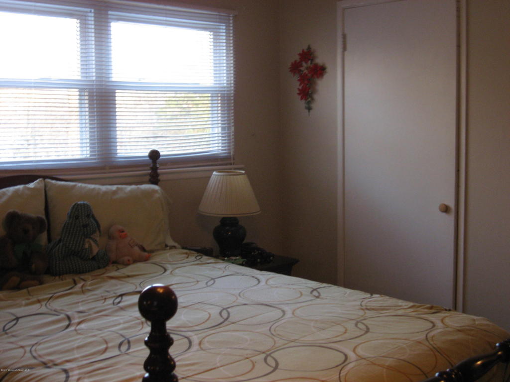 76 E Connecticut Concourse, Jackson, NJ 08527 photo 12
