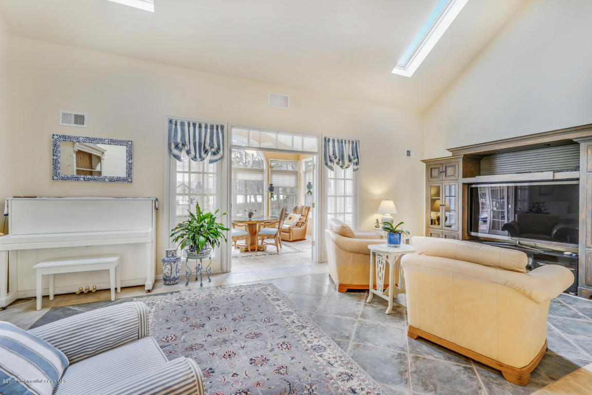 36 Strathmere St, Waretown, NJ 08758 photo 11