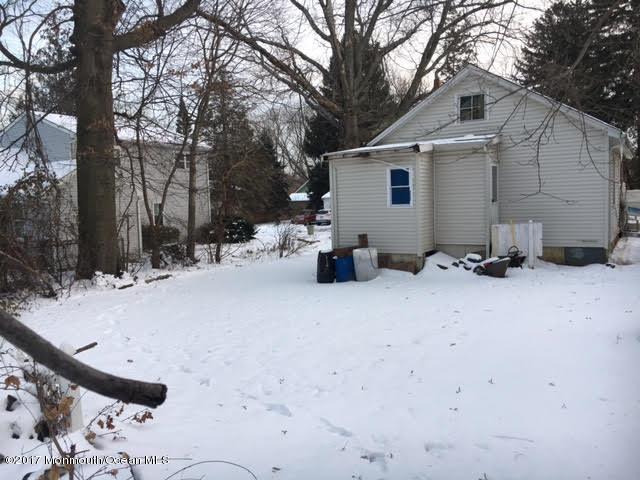 9 Washington Ave, Middletown, NJ 07748 photo 2