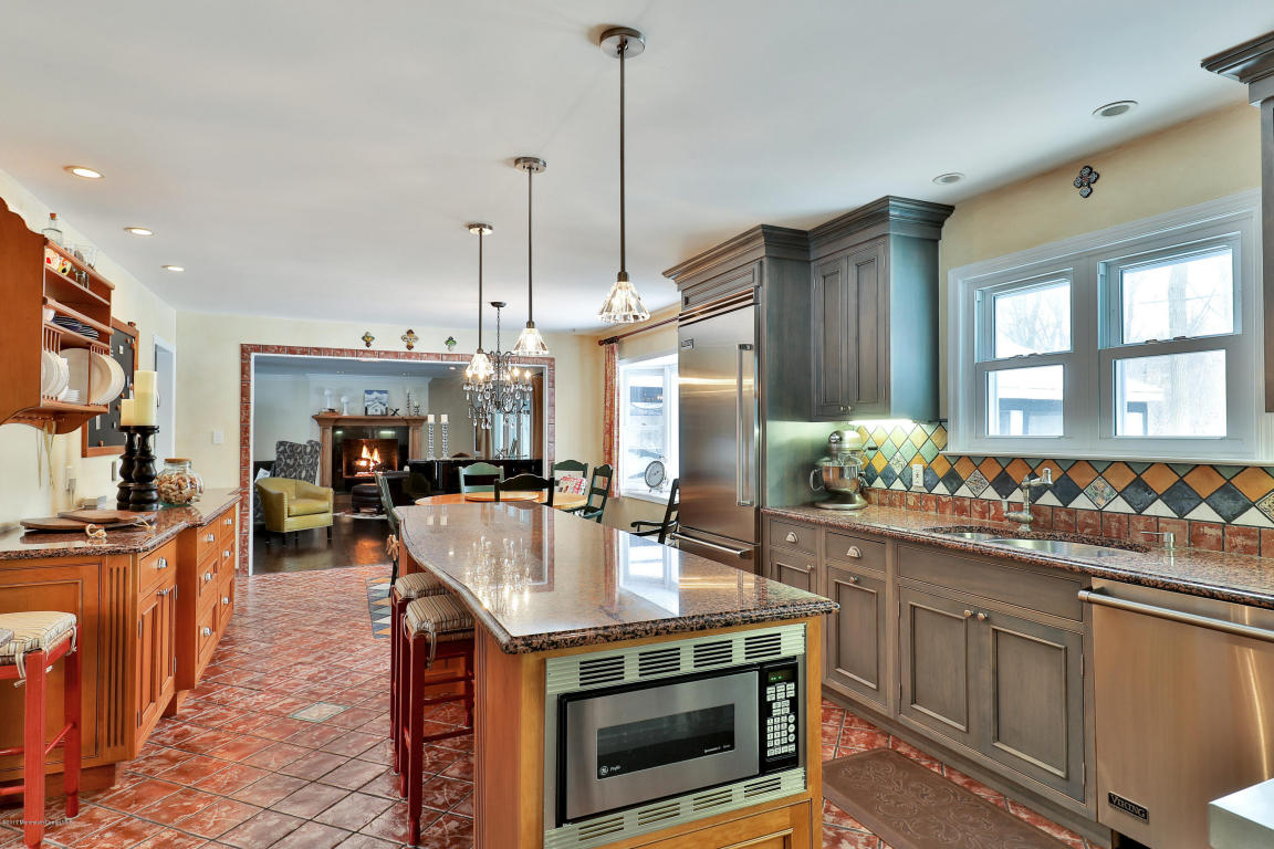 3 Oldwick Ct, Middletown, NJ 07748 photo 5