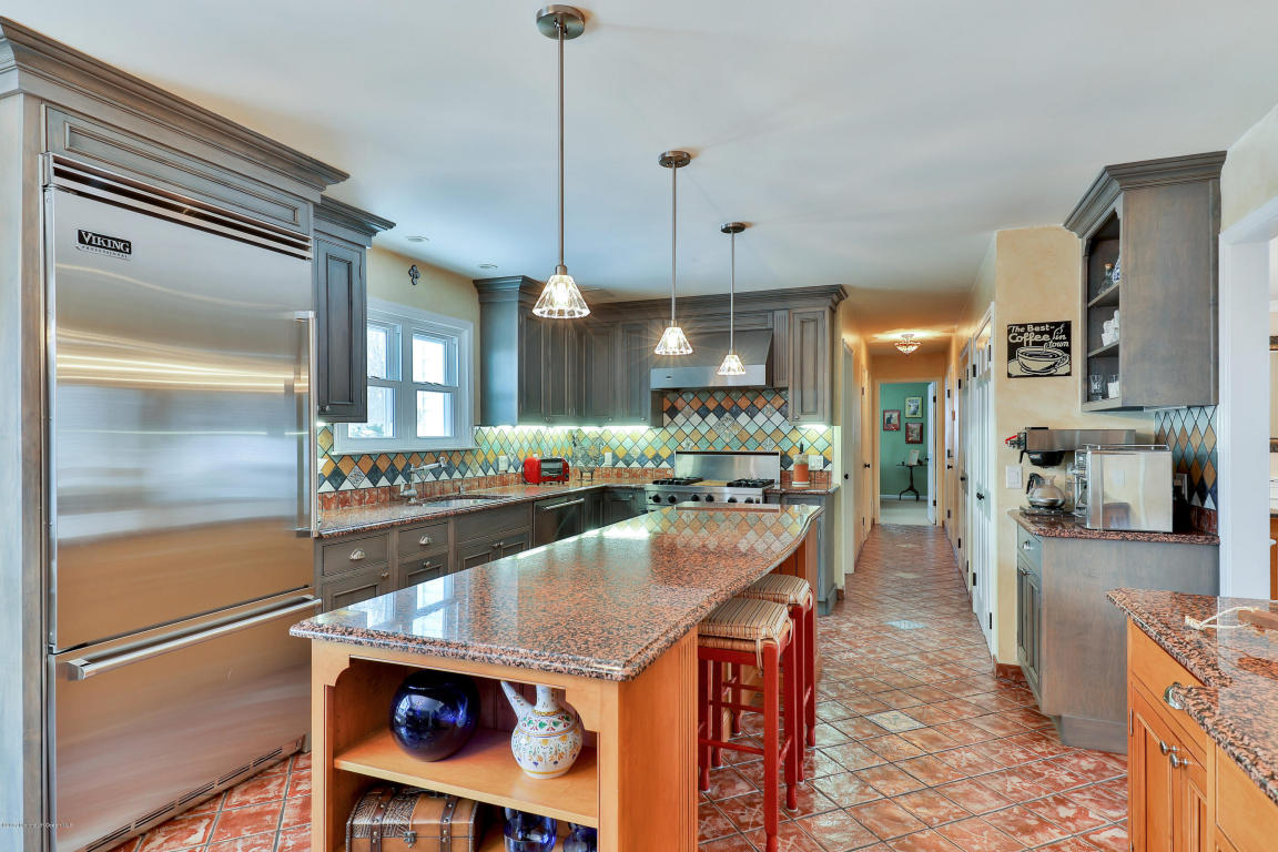 3 Oldwick Ct, Middletown, NJ 07748 photo 4