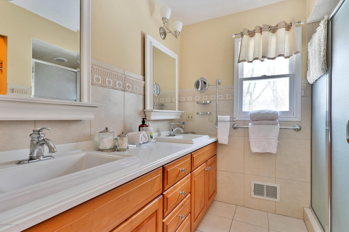 3 Oldwick Ct, Middletown, NJ 07748 photo 19