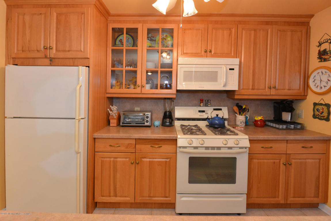 397 Deuce Dr, Wall, NJ 07719 photo 9
