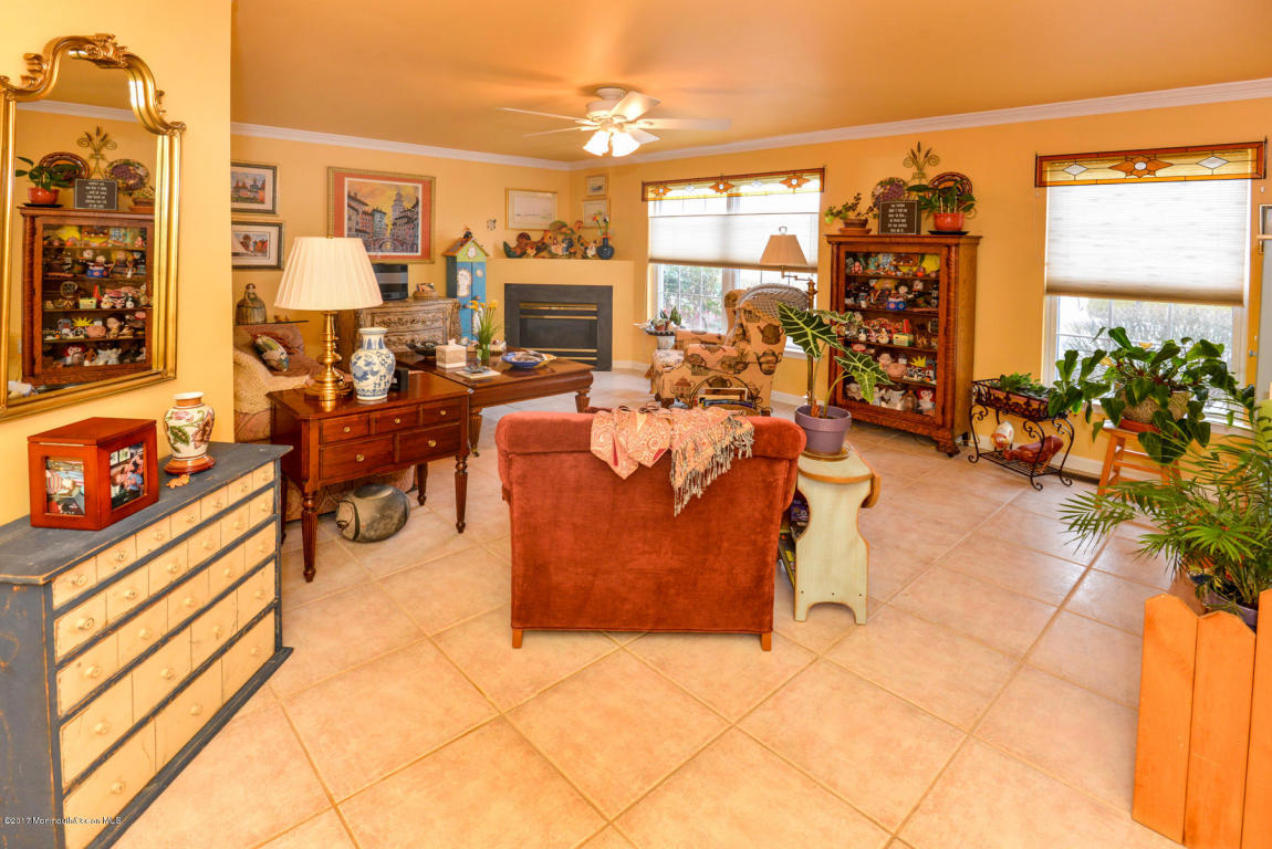 397 Deuce Dr, Wall, NJ 07719 photo 1