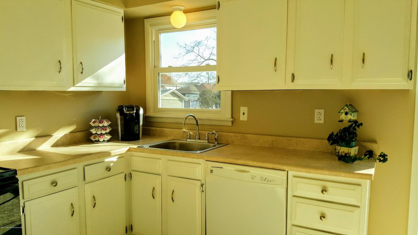 5 Commodore Dr, Brick, NJ 08723 photo 4