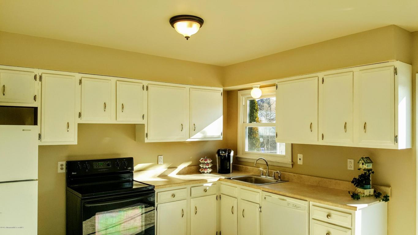 5 Commodore Dr, Brick, NJ 08723 photo 3