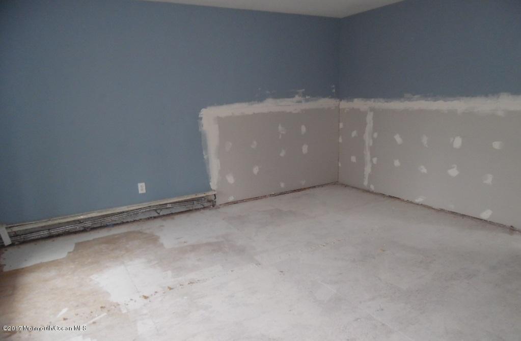 45 Poplar St, Waretown, NJ 08758 photo 3
