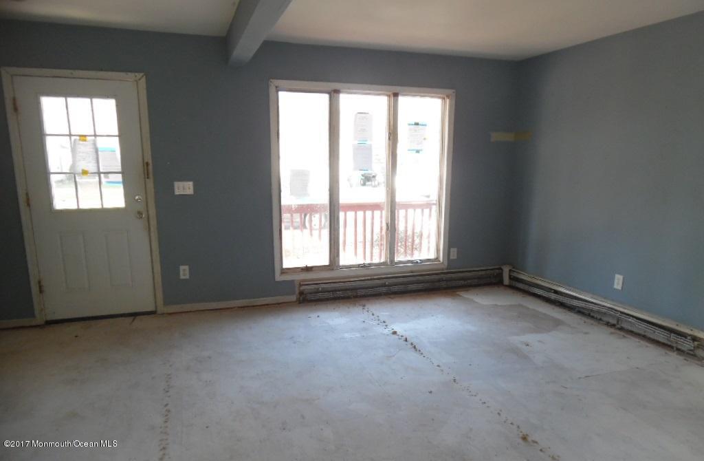 45 Poplar St, Waretown, NJ 08758 photo 2