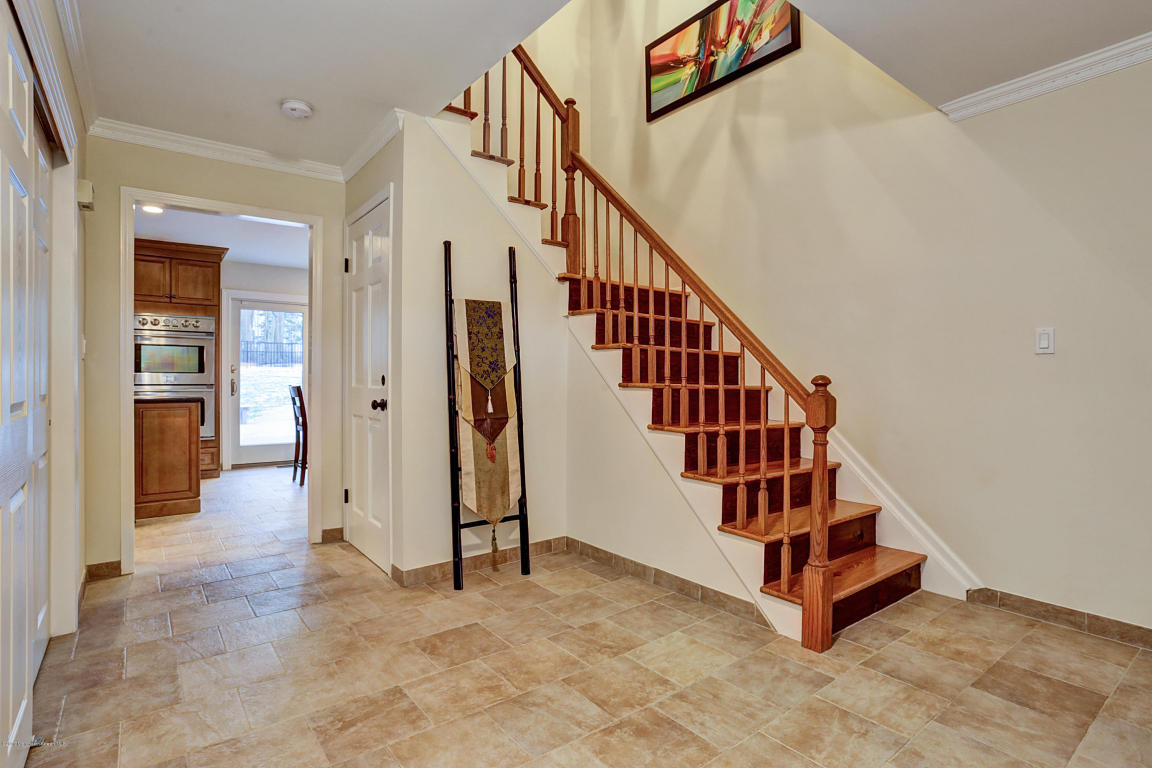 88 Stillwell Rd, Middletown, NJ 07748 photo 6