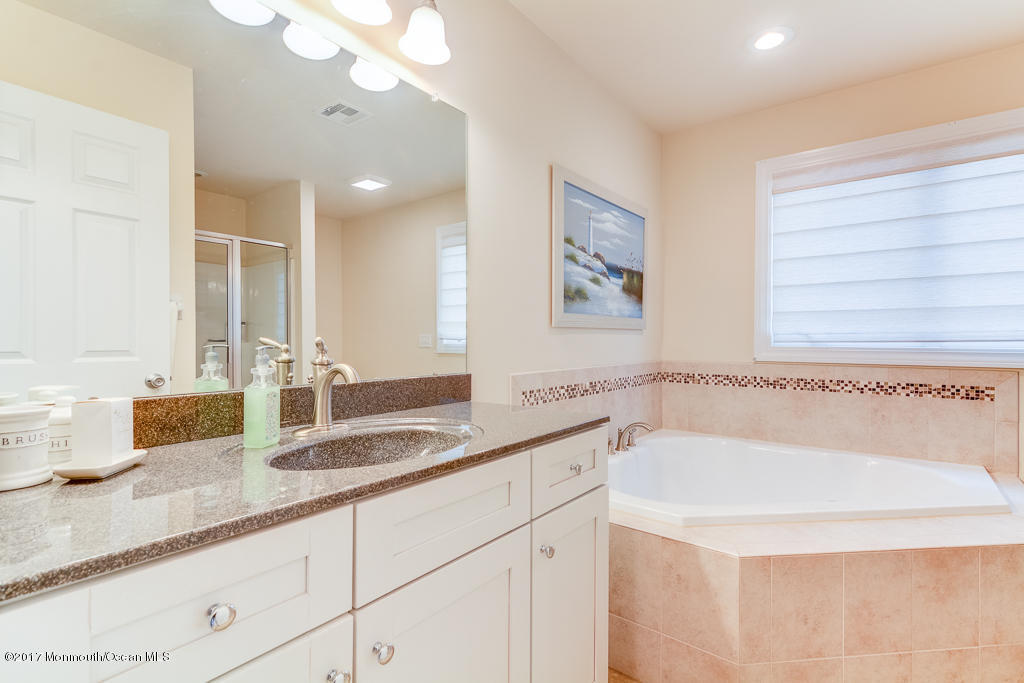 101 Royal Dr, Brick, NJ 08723 photo 13