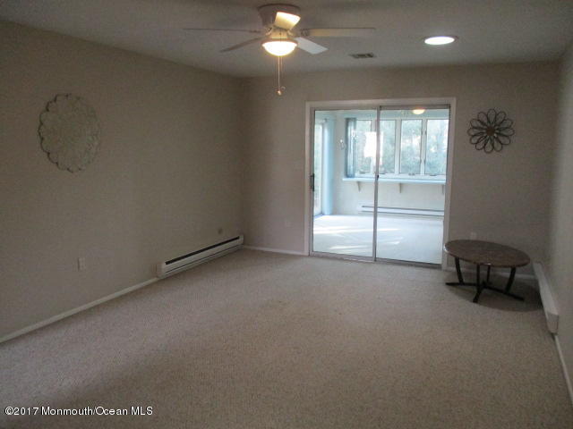 10 Eric Ct, Brick, NJ 08723 photo 4