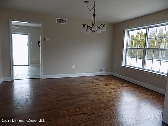 357 Olympic St, Brick, NJ 08724 photo 3