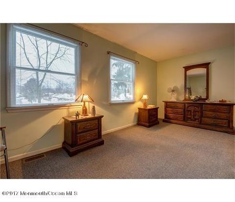 7 Roberta Dr, Middletown, NJ 07748 photo 9
