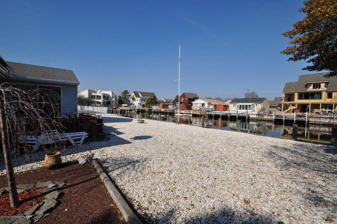 906 Capstan Dr, Forked River, NJ 08731 photo 4
