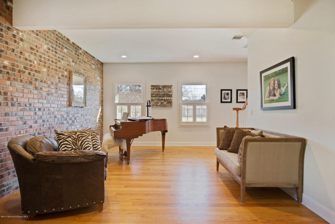 925 Birch Dr, Brielle, NJ 08730 photo 3