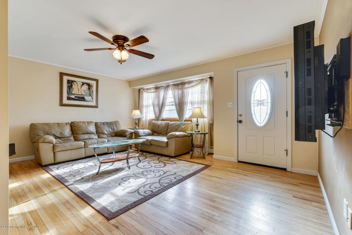566 Holmes Ave, Forked River, NJ 08731 photo 9