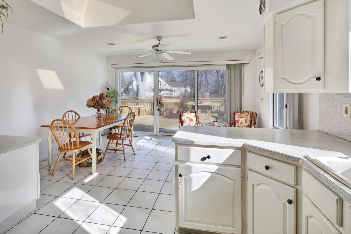 2 Marvin Rd, Middletown, NJ 07748 photo 2