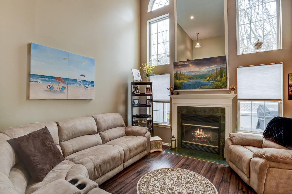 21 Charles Ct, Ocean, NJ 07712 photo 8