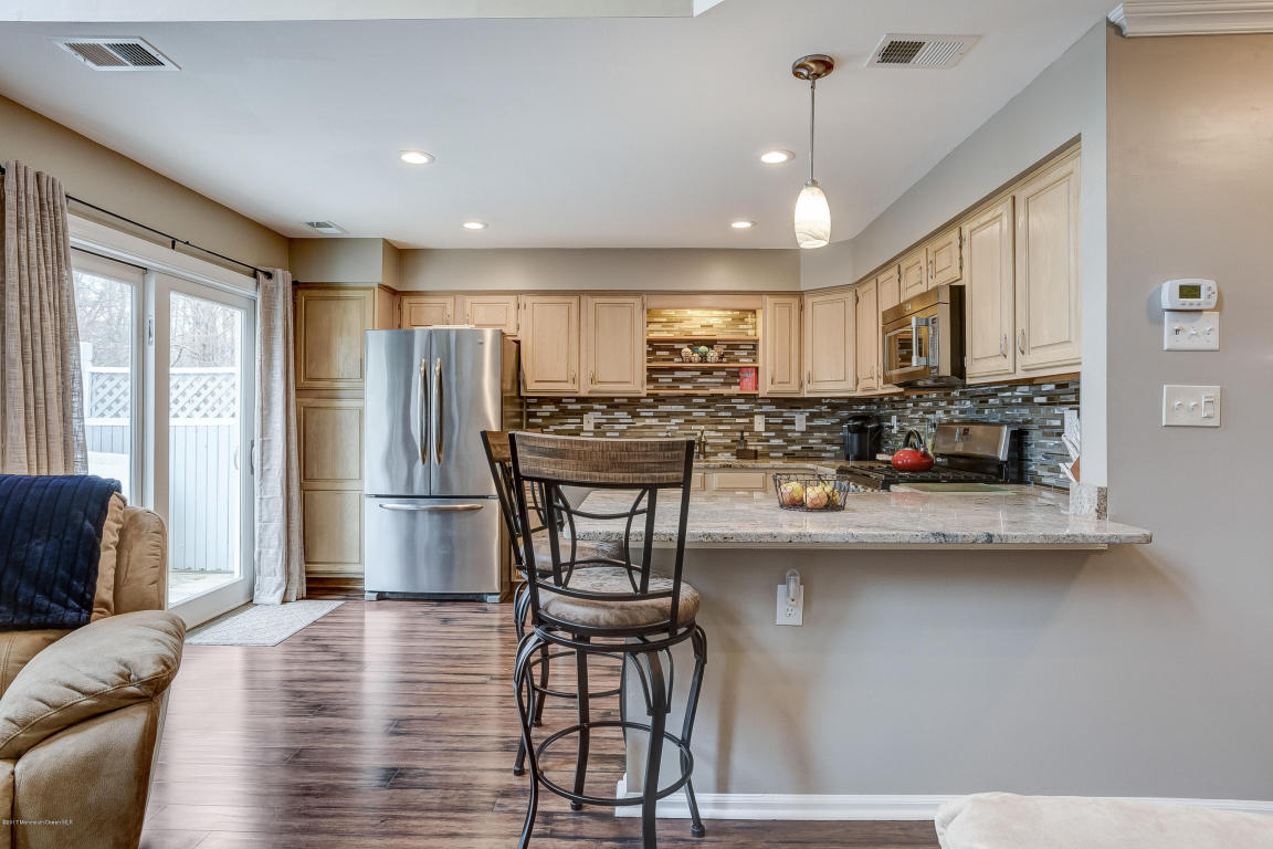 21 Charles Ct, Ocean, NJ 07712 photo 12