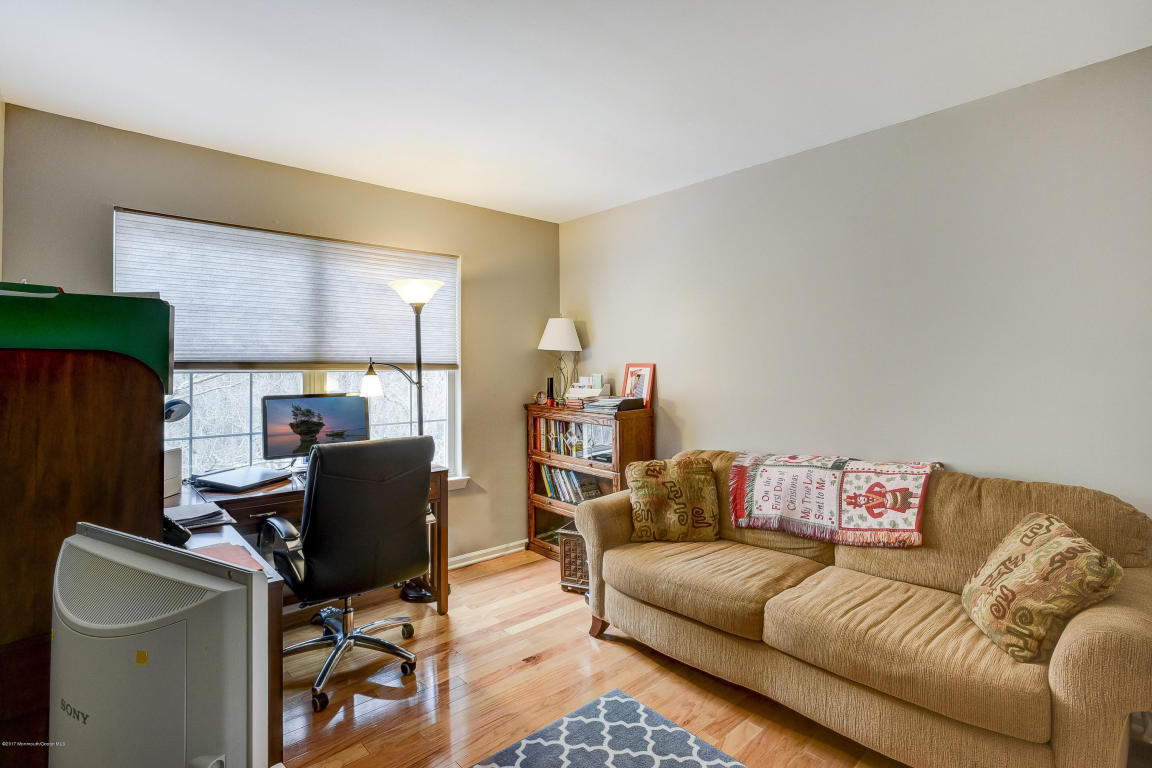 21 Charles Ct, Ocean, NJ 07712 photo 18