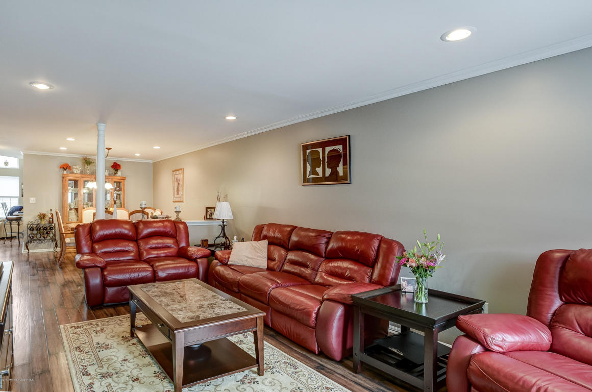21 Charles Ct, Ocean, NJ 07712 photo 3
