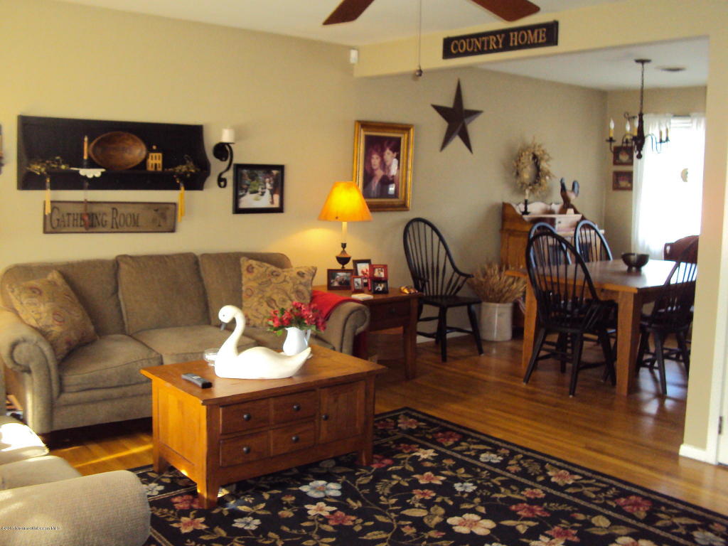 611 Midstreams Rd, Brick, NJ 08724 photo 2
