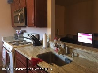 3012 Lighthouse Ln, Parlin, NJ 08859 photo 2