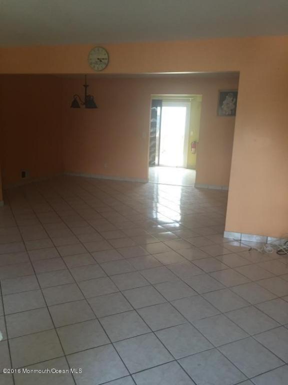 130 Pendleton Pl, Old Bridge, NJ 08857 photo 4