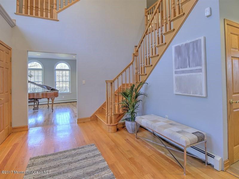 18 David Ct, Millstone, NJ 08535 photo 2
