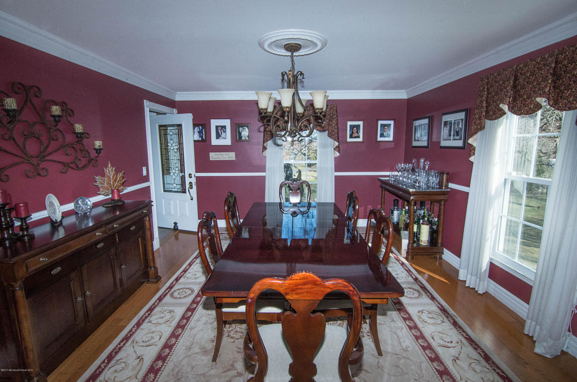 65 Pearl St E, Middletown, NJ 07748 photo 9