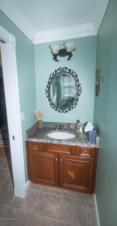 65 Pearl St E, Middletown, NJ 07748 photo 15