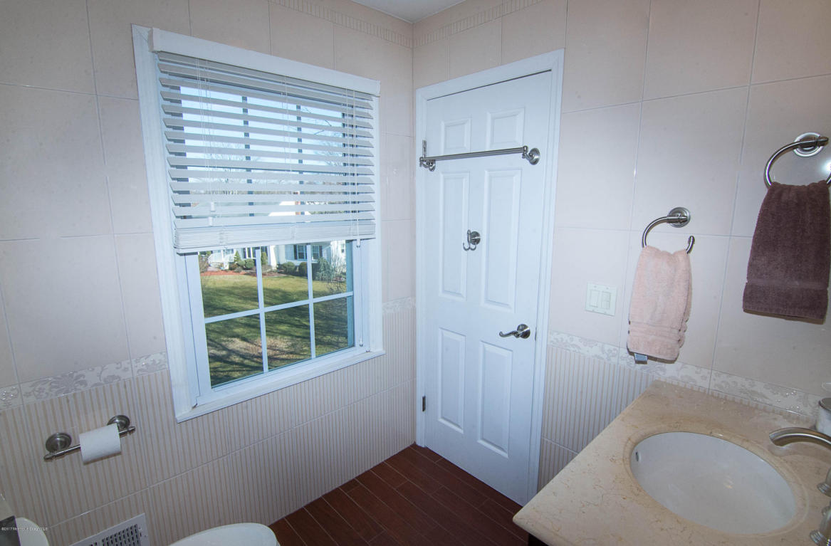 65 Pearl St E, Middletown, NJ 07748 photo 27