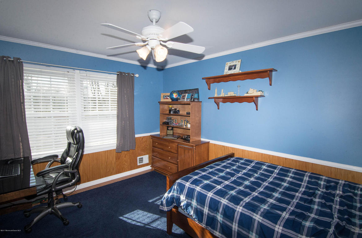 65 Pearl St E, Middletown, NJ 07748 photo 23