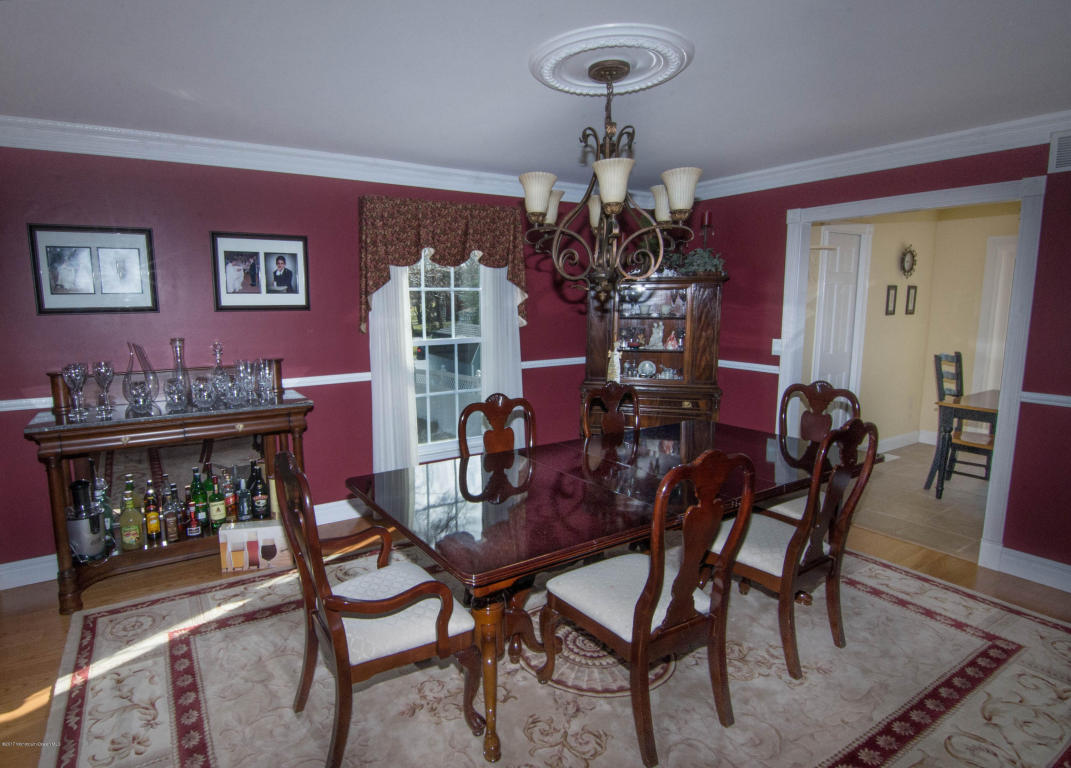 65 Pearl St E, Middletown, NJ 07748 photo 8